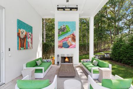 1552 Deerfield Road, Southampton, ניו יורק 11976, ארצות הברית של אמריקה 