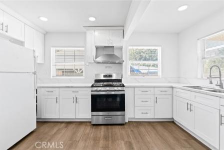 Willard, Van Nuys, Калифорния 91402, Соединенные Штаты