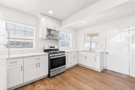 Willard, Van Nuys, Калифорния 91402, Соединенные Штаты