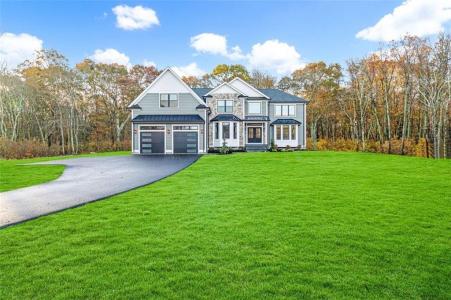 140 South Pier Road, Narragansett, Rhode Island 02882, USA