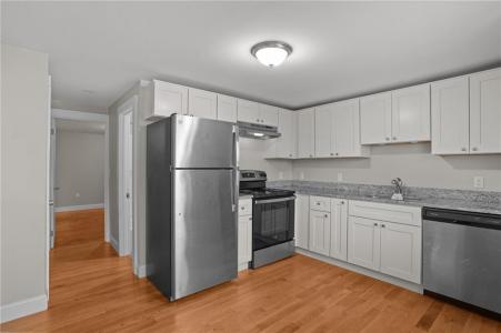 54 Hillside Avenue 101, Tiverton, Rhode Island 02878, Estados Unidos