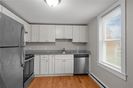 54 Hillside Avenue 101, Tiverton, Rhode Island 02878, Estados Unidos