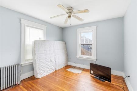 303 Narragansett Street, Cranston, רוד איילנד 02905, ארצות הברית של אמריקה