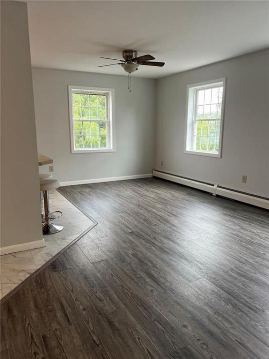 51 Walnut Street 2, Tiverton, Rhode Island 02878, USA