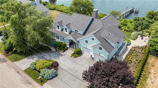 121 Seaside Drive, Jamestown, Rhode Island 02835, USA