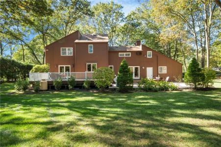 24 GREENWOOD Lane, Lincoln, 罗得岛 02865, 美国