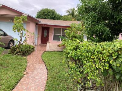 3501 NW 32nd St, Lauderdale Lakes, Florida 33309
