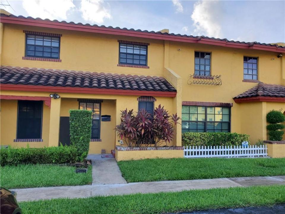 2743 NW 47th Ter 604, Colonies Condo, Lauderdale Lakes, Florida 33313