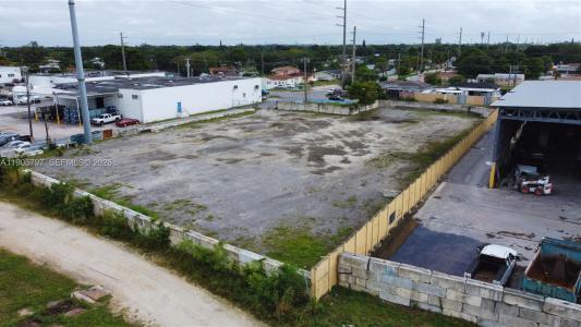 8650 NW 36 Ave, Miami, Florida 33147, USA