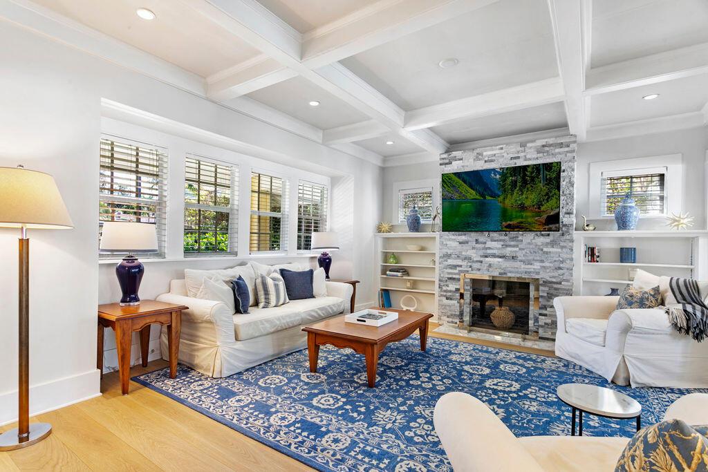 141 Australian Avenue, Palm Beach, Florida 33480