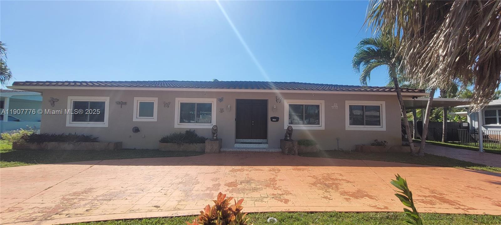 2622 Jackson St, Hollywood, Floryda 33020, USA