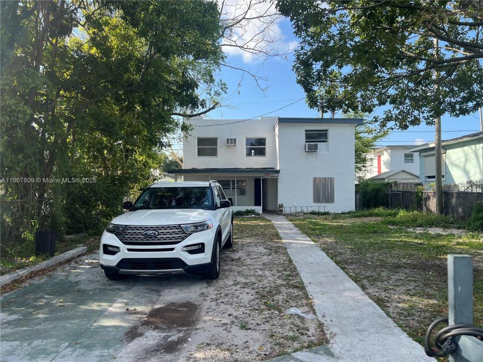 1832 NW 46th St 1, Miami, Flórida 33142, Estados Unidos