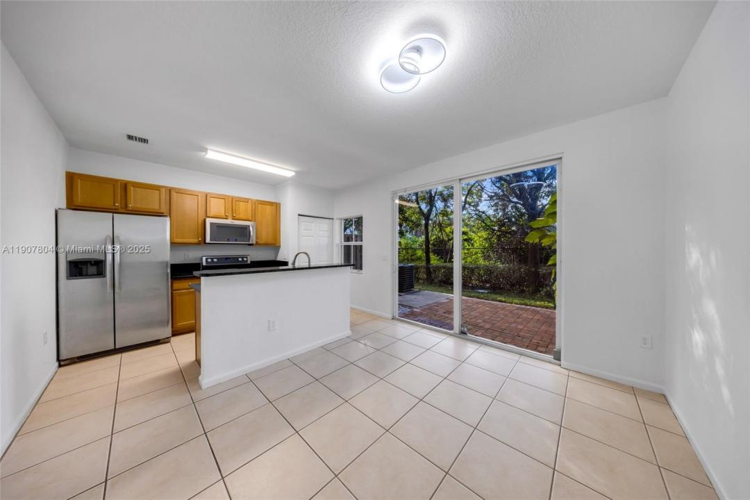 12040 SW 28th St 406-4, Miramar, フロリダ 33025, アメリカ合衆国