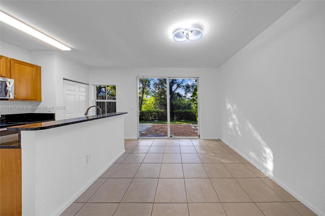 12040 SW 28th St 406-4, Miramar, フロリダ 33025, アメリカ合衆国