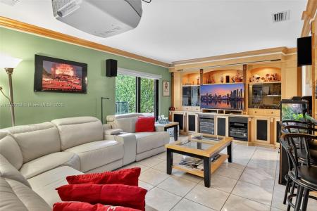 15010 Dunbarton Pl, Miami Lakes, Floride 33016, États-Unis