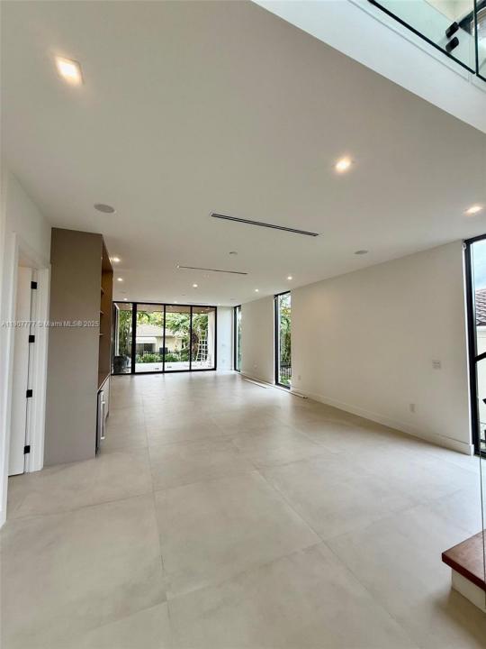 9024 Abbott Ave, Surfside, Florida 33154-3236, Stati Uniti