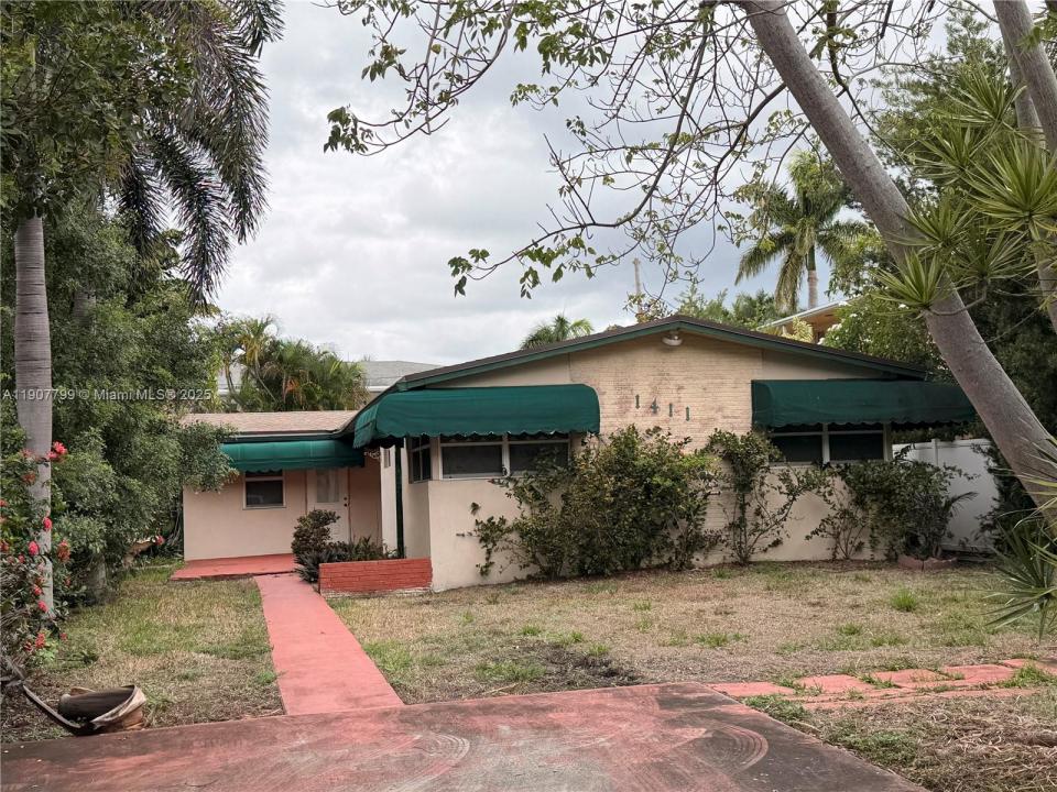 1411 Grant St, Hollywood, Florida 33020