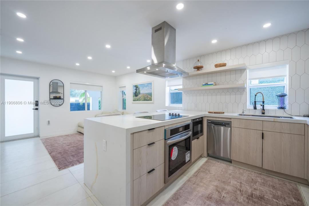 545 NW 47th St, Miami, Florida 33127, Stati Uniti