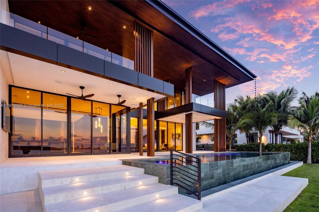 11404 N Bayshore Dr, North Miami, Florida 33181, HOA KỲ