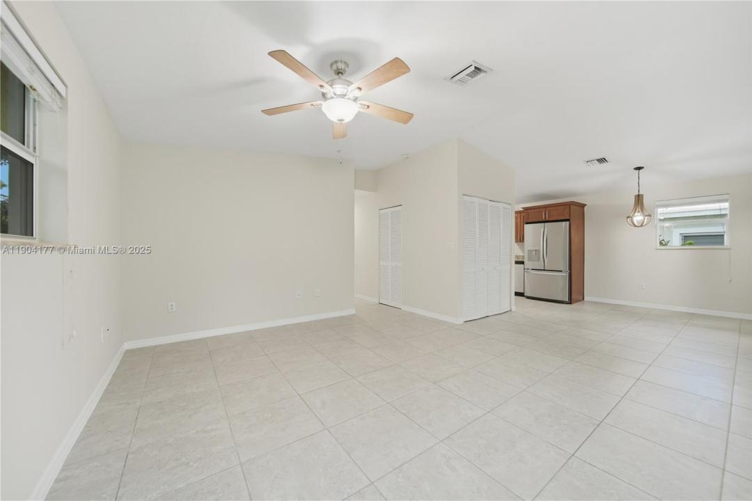 1021 Valencia Rd, Key Largo, Florida 33037