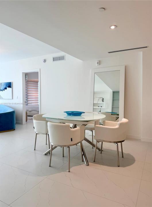 9901 Bay Harbor 505, Bay Harbor Islands, 佛罗里达州 33154, 美国