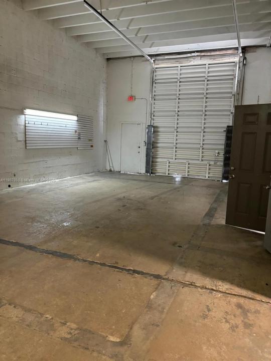 6907 NW 43rd St 6907, Miami, フロリダ 33166, アメリカ合衆国