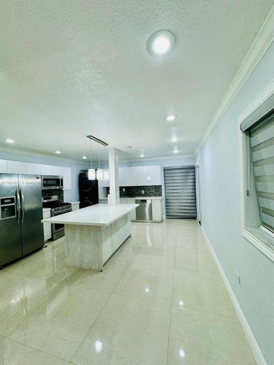 6812 Brookline Dr 6812, Hialeah, 佛羅里達州 33015, 美國