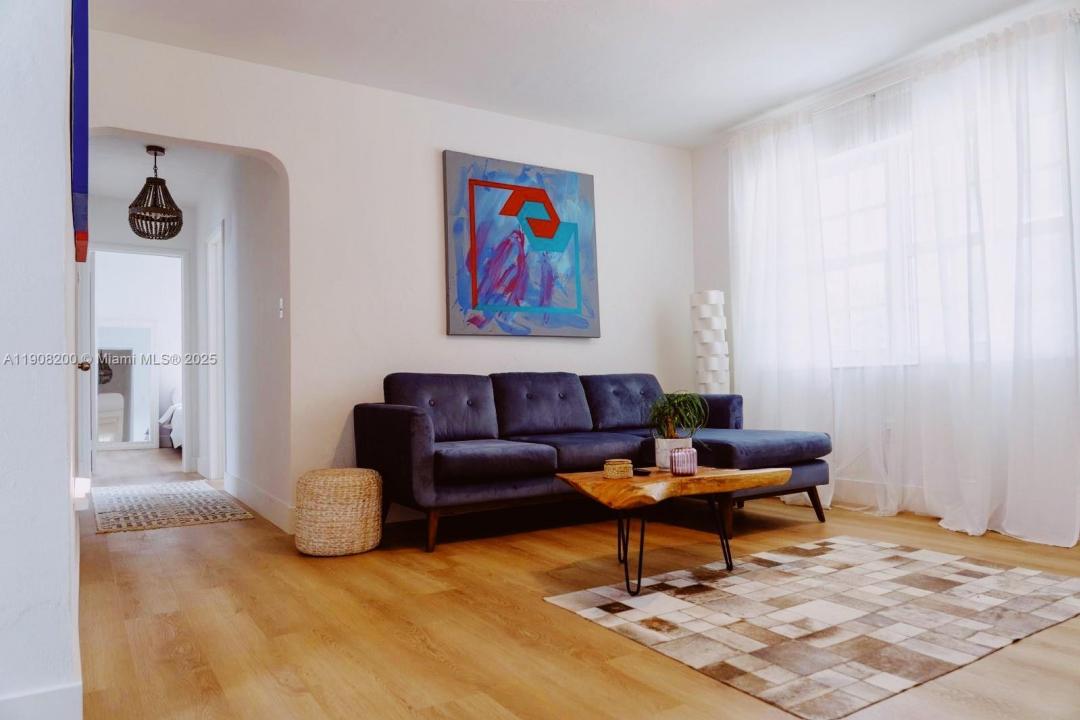 1075 NE 120th St 0, Biscayne Park, フロリダ 33161, アメリカ合衆国