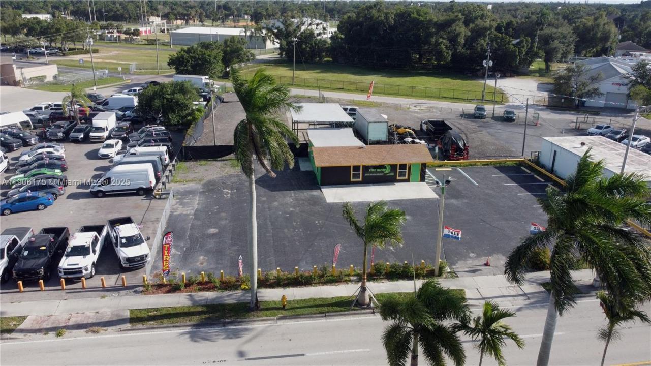 3340 Palm Beach Blvd, Fort Myers, Floride 33916, États-Unis