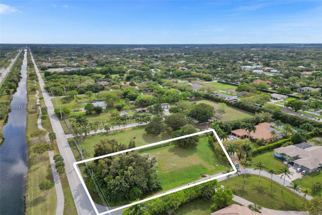 11200 NW 14th St, Plantation, Florida 33323