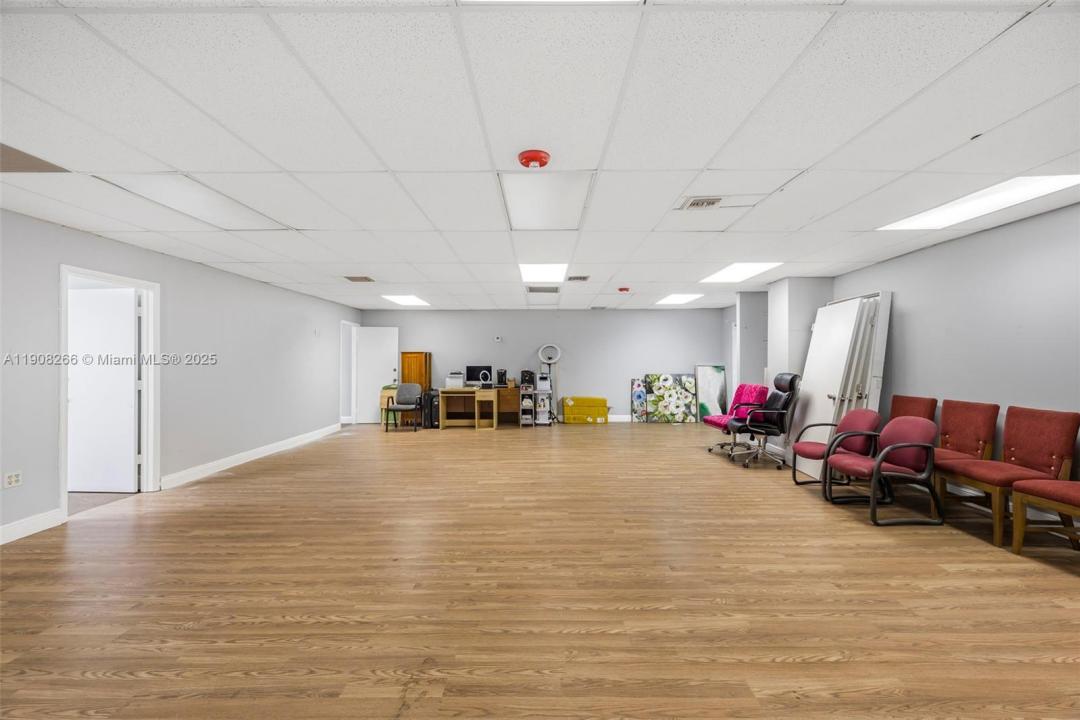 540 NW 165th St Rd #111, Miami, Floride 33169, États-Unis