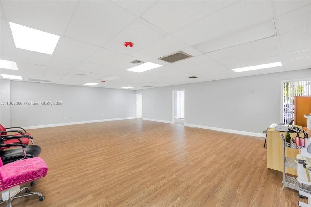 540 NW 165th St Rd #111, Miami, Floride 33169, États-Unis