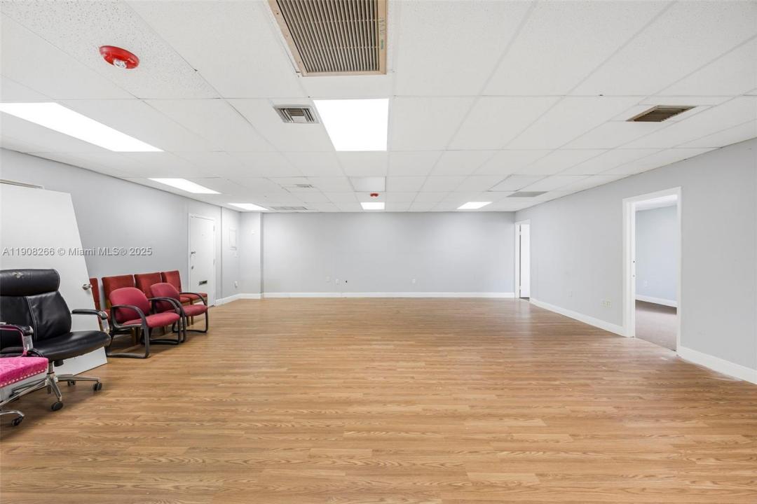 540 NW 165th St Rd #111, Miami, Floride 33169, États-Unis