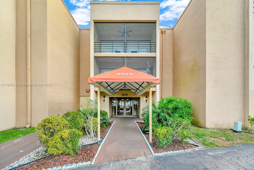 4020 N Hills Dr 2, Hollywood, Floride 33021, États-Unis