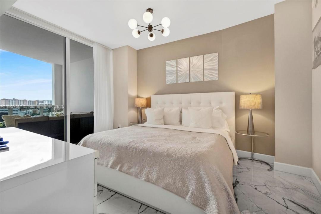 18201 Collins Ave 1408, Sunny Isles Beach, Flórida 33160, Estados Unidos