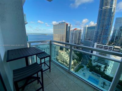 950 Brickell Bay Dr 2707, Miami, Florida 33131, USA