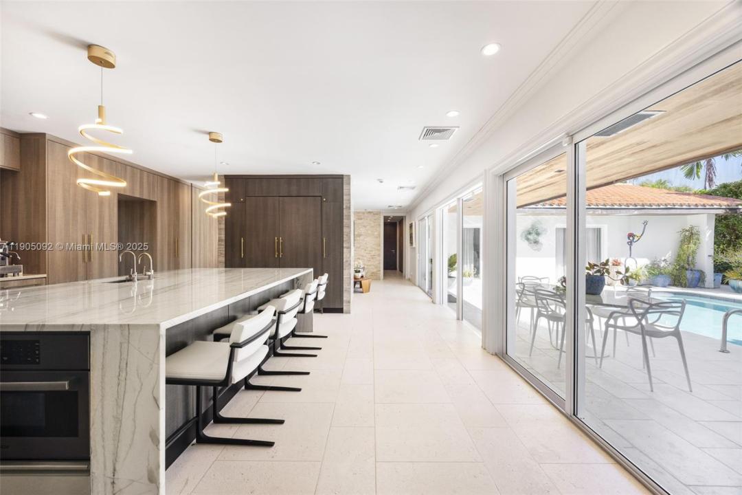 1233 102nd St, Bay Harbor Islands, Floride 33154, États-Unis