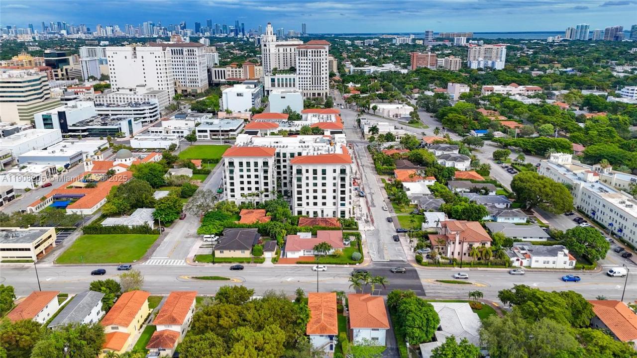 345 Malaga Ave, Coral Gables, Floryda 33134, USA