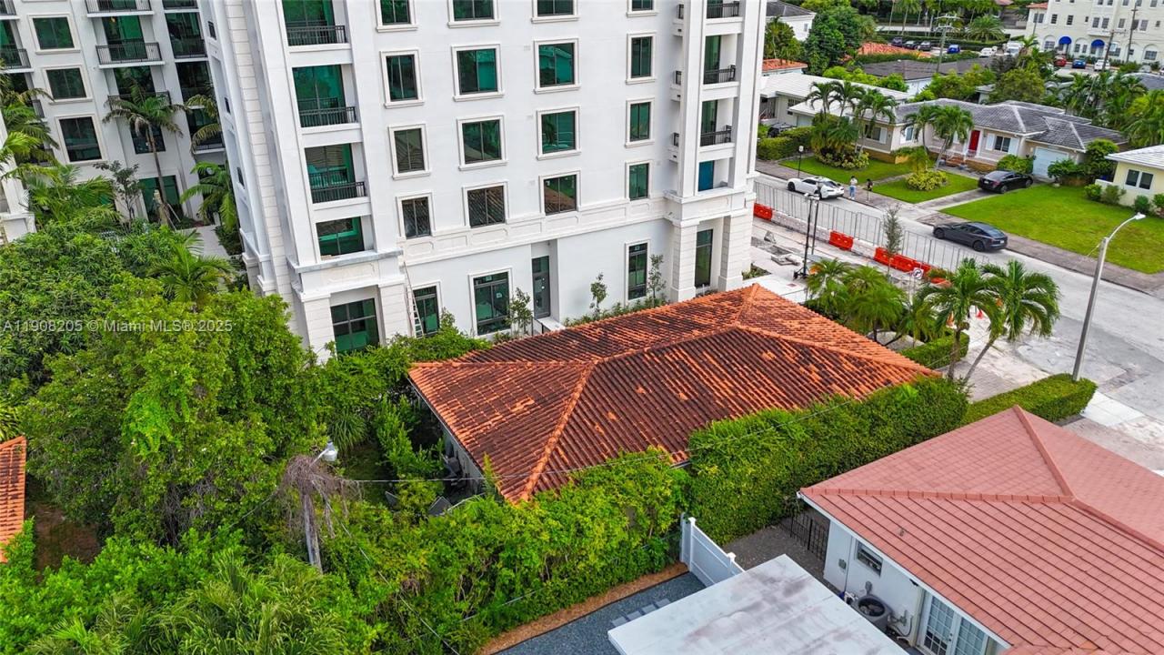 345 Malaga Ave, Coral Gables, Floryda 33134, USA