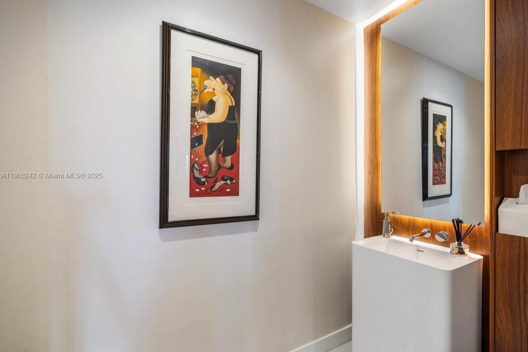 210 SE Mizner Blvd 403, Boca Raton, Florida 33432