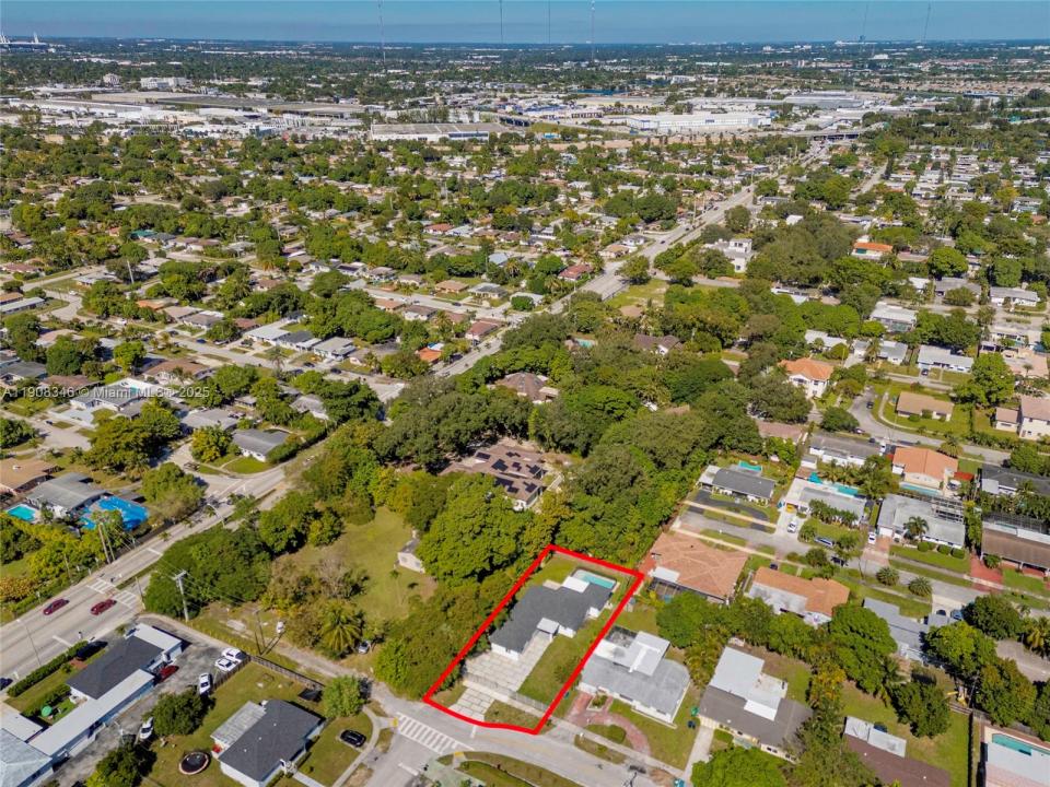 651 NE 172nd St, Miami, Florida 33162