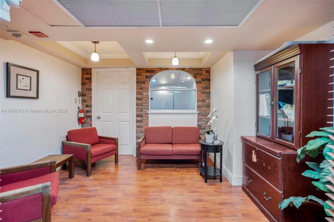 13499 Biscayne Blvd CUM1, North Miami, Floride 33181, États-Unis