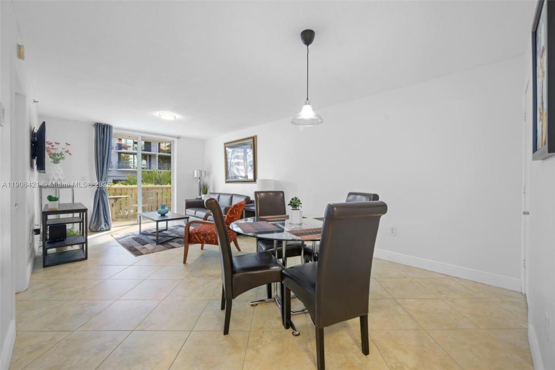 8888 Collins Ave 105, Surfside, Floride 33154, États-Unis