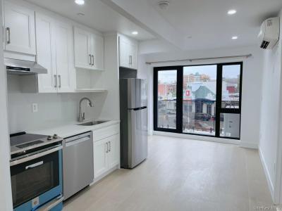 16502 Sanford Avenue, New York, New York 11358, Amerika Birleşik Devletleri