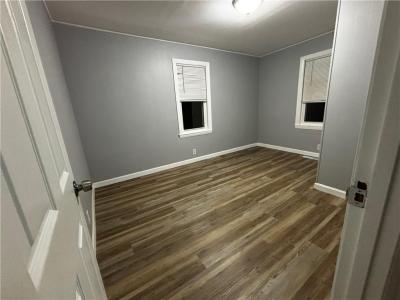 25 Capron Street 1, West Warwick, 罗得岛 02893, 美国