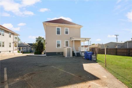 4 S Carpenter Street, East Providence, ロードアイランド 02914, アメリカ合衆国