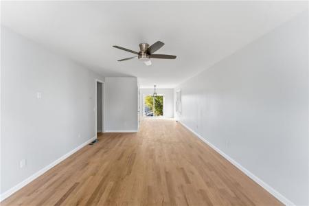 4 Teresa Ann Crossing, West Warwick, 로드아일랜드 02893, 미국