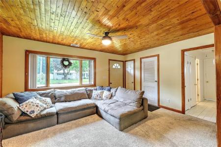 52 Leroy Drive, East Providence, رود ايلاند 02915, الولايات المتحدة