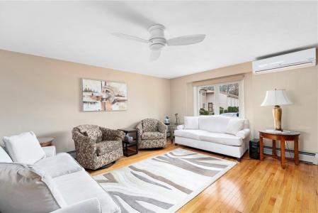 500 East Greenwich Avenue 116, West Warwick, ロードアイランド 02893, アメリカ合衆国