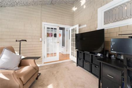 51 Columbia Avenue, Cranston, Rhode Island 02905, USA